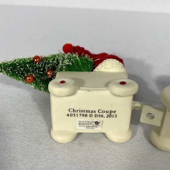 Dept 56 Christmas Coupe Charming Holiday Figurine 2 Piece Set with Tree - Picture 8 of 11